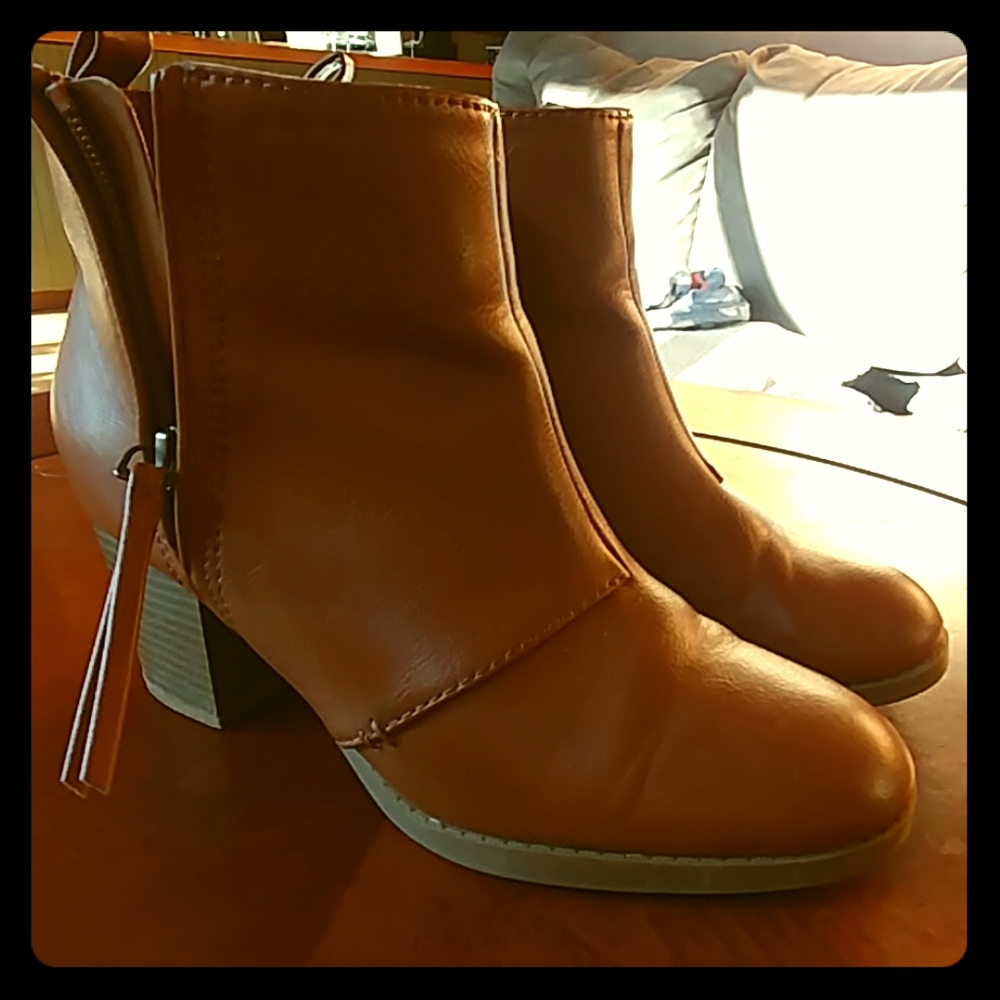 Old Navy booties
